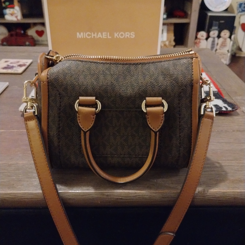 Michael Kors Elegant Brown and Tan Mini Bag - Picture 5 of 7